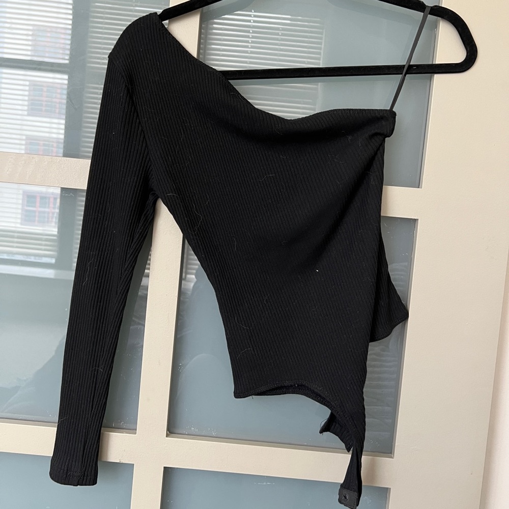 SHEIN One Sleeved Ribbed Body Suit